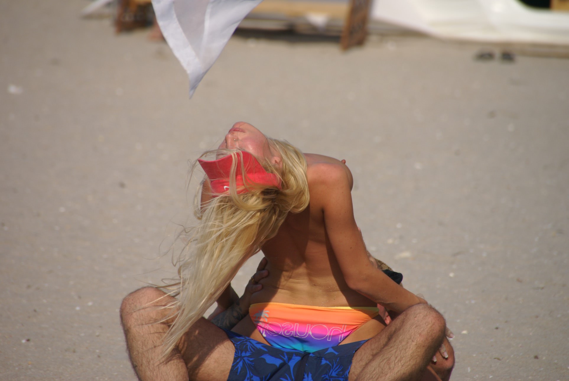 cele fete goale pe plaja