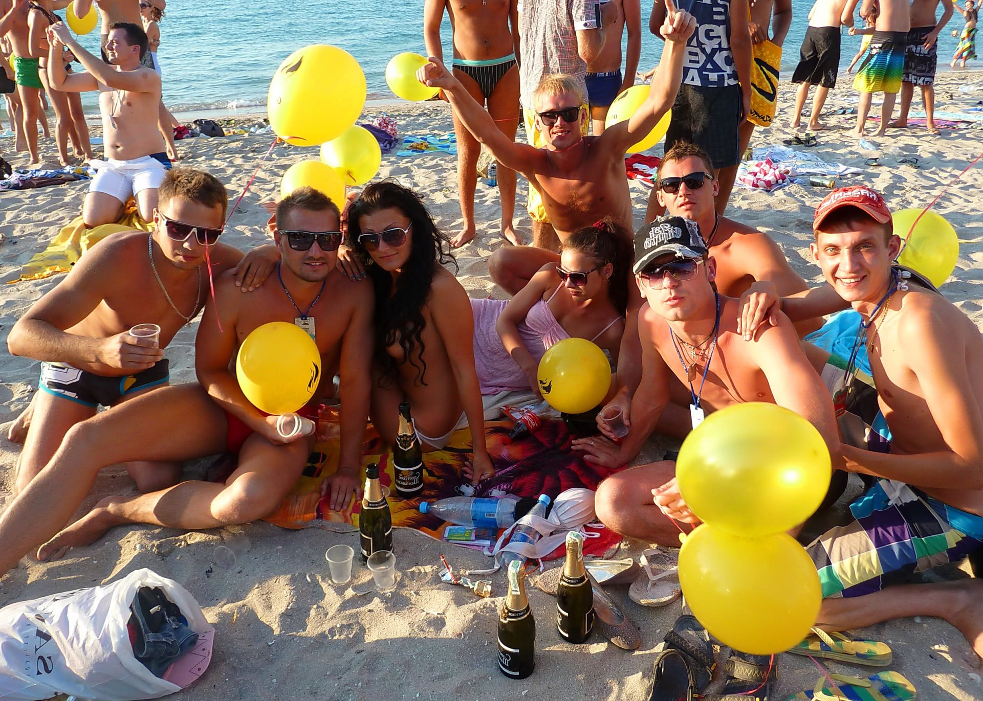 timisoara fete goale pe plaja