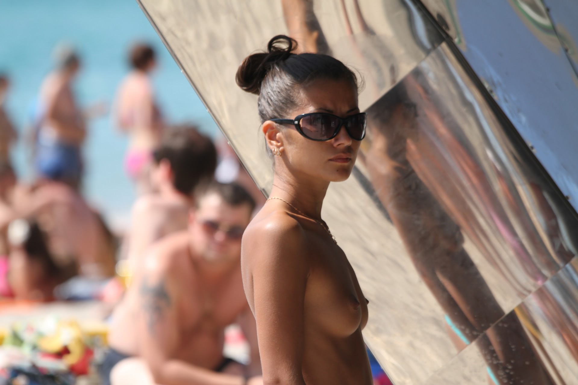 gratis fete la plaja