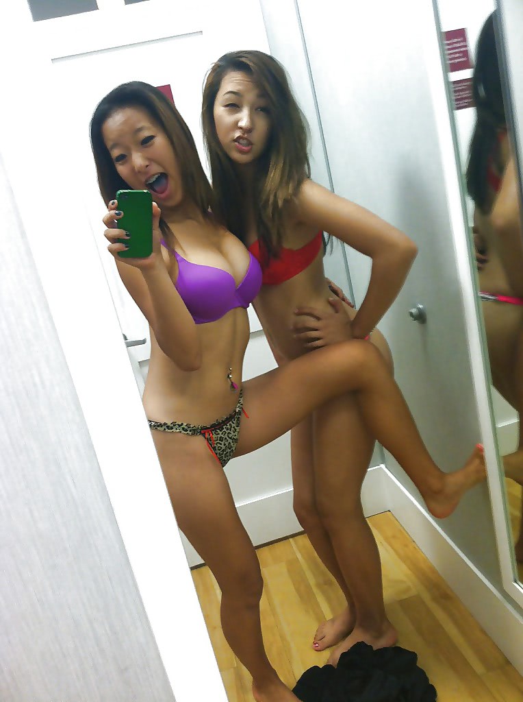 fete sexi in pizda goala tinere