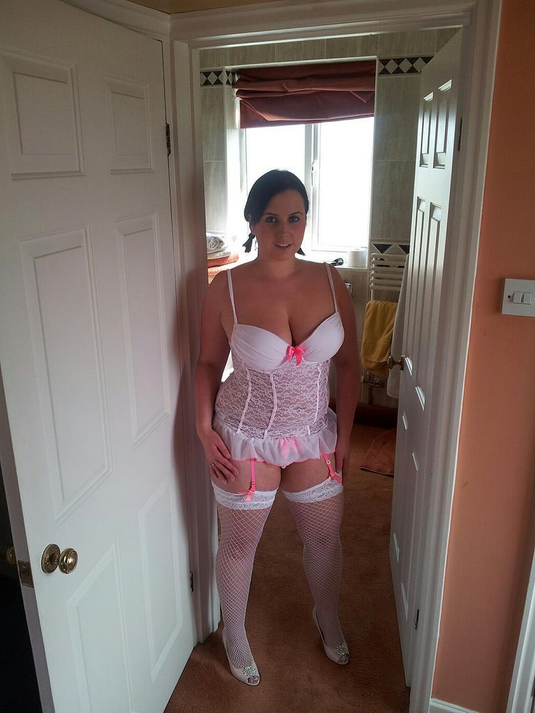 fete virgine xxx disponibile