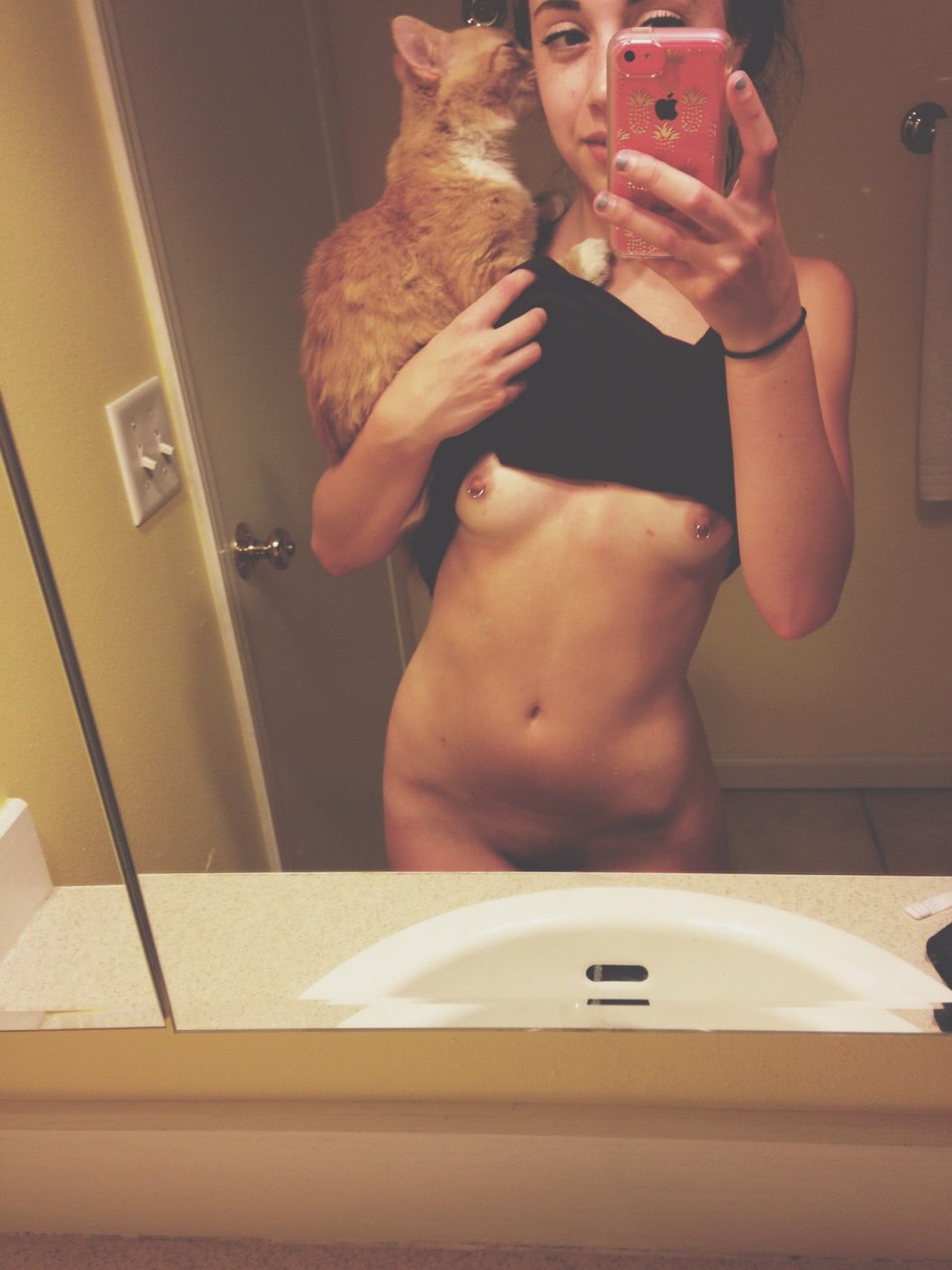 imagini femei misterioase deva