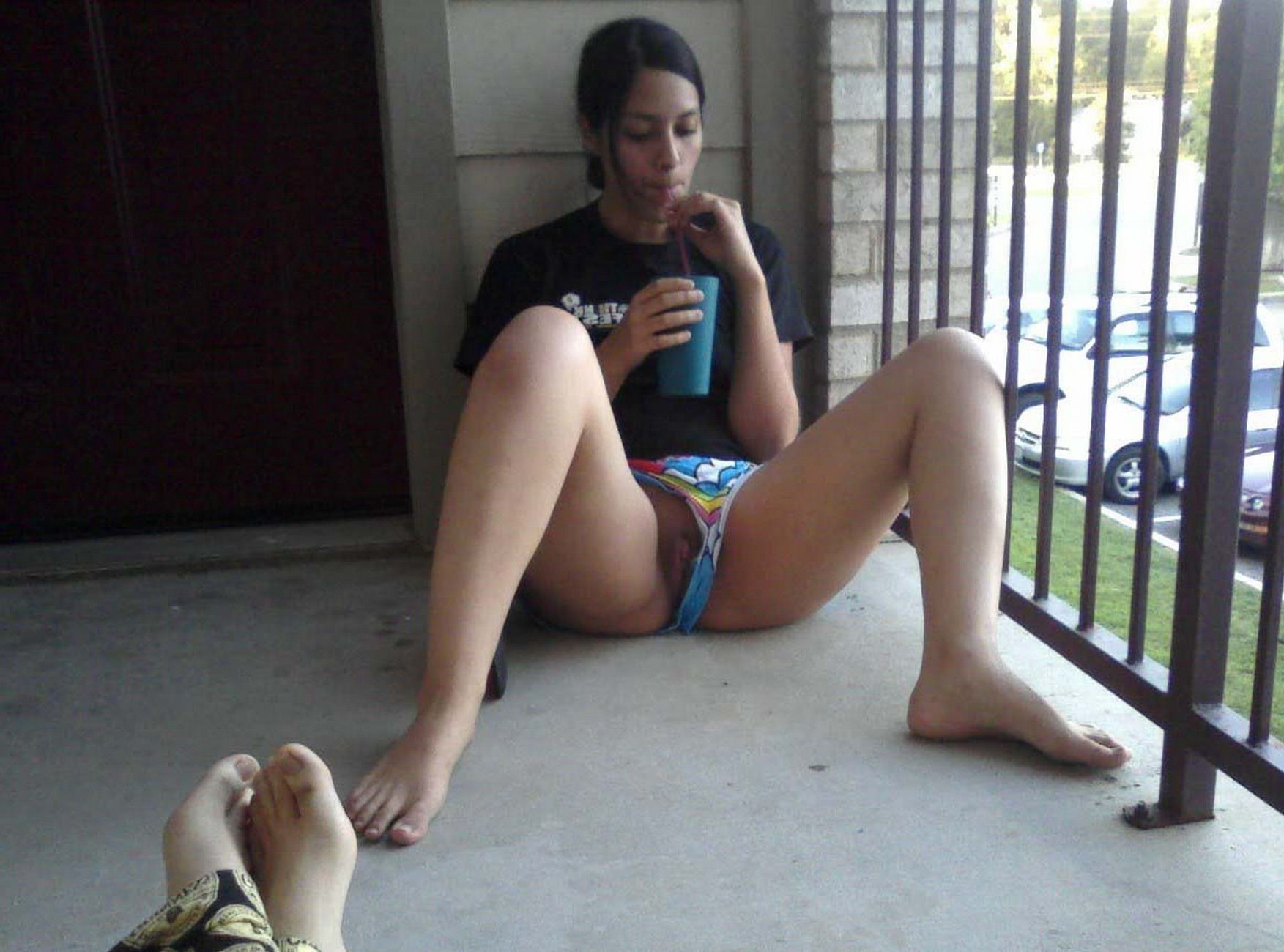 cele imagini fete dezbracate