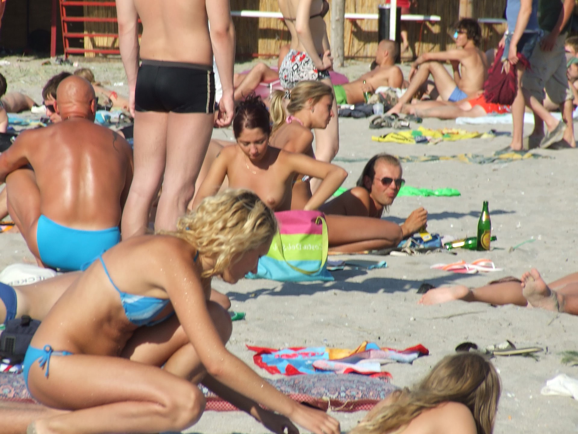 bunaciune in pizda goala la plaja