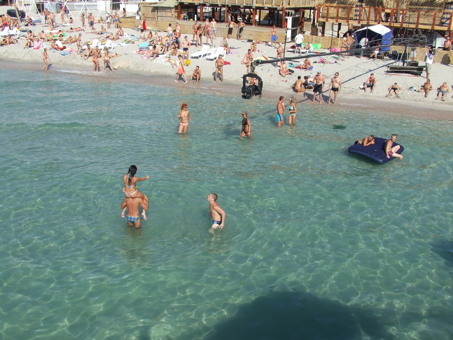 in pizda goala la plaja altul