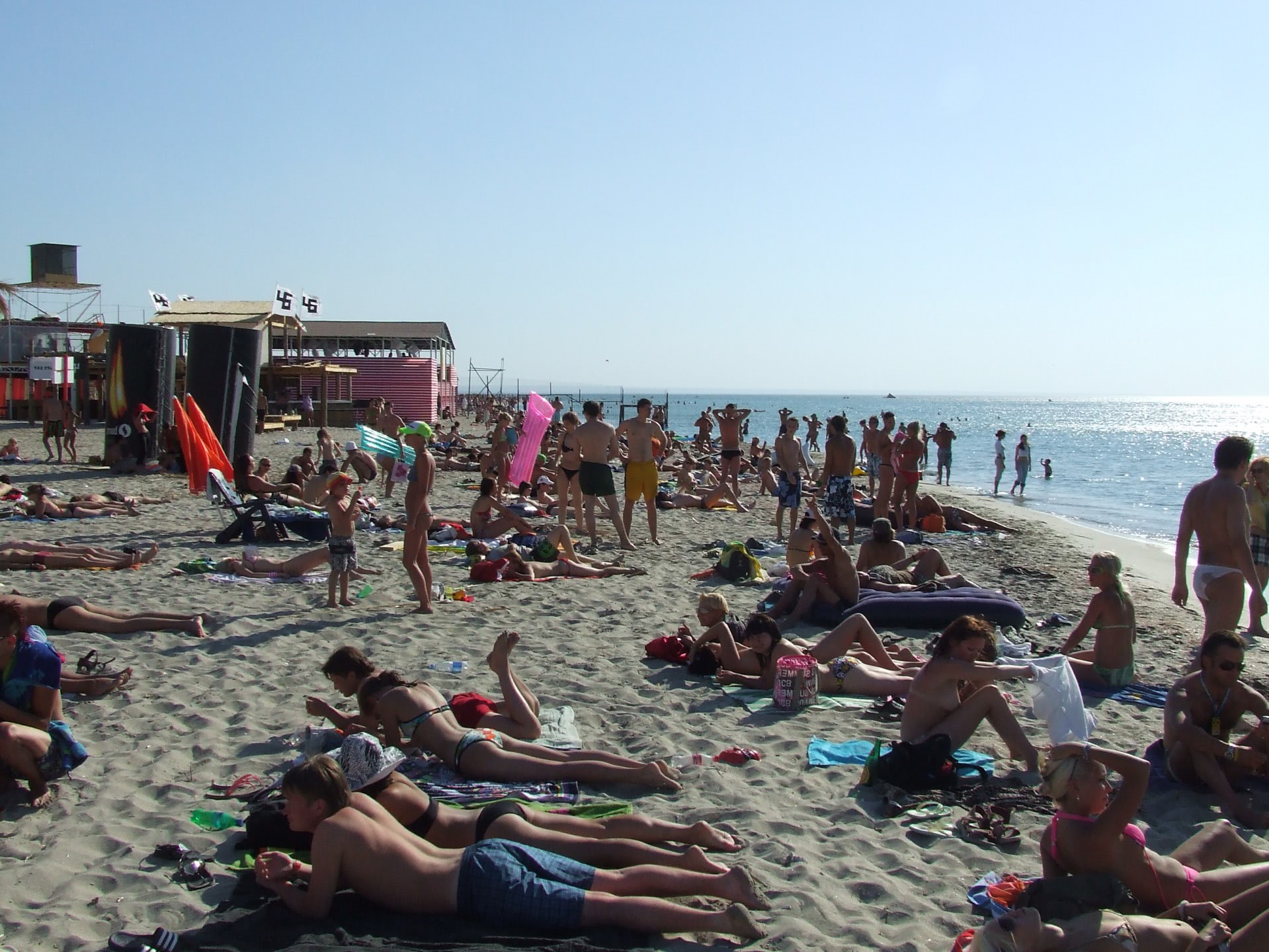 in pizda goala la plaja rog