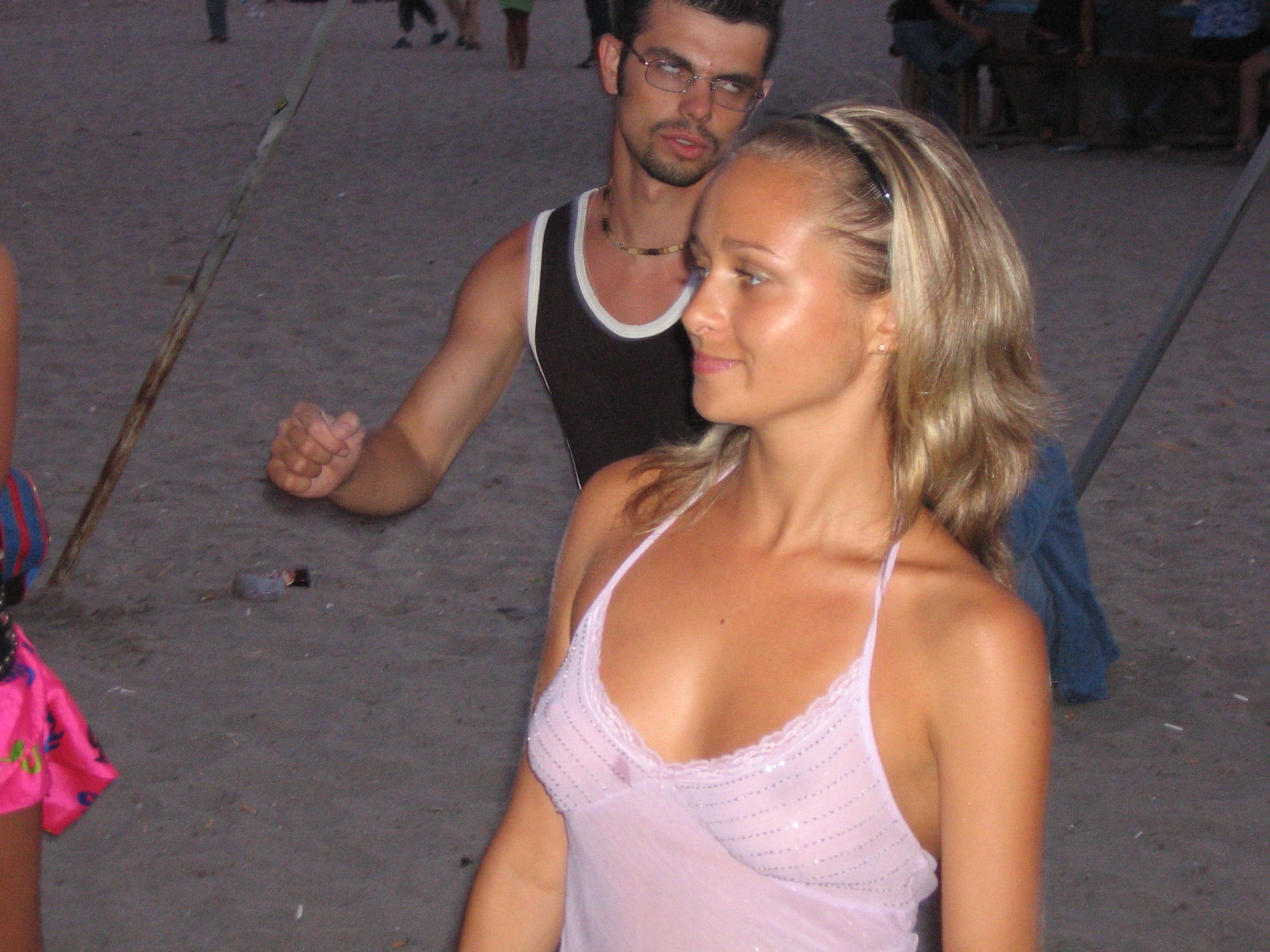 blonda le vezi pizda jpg blonda le vezi pizda