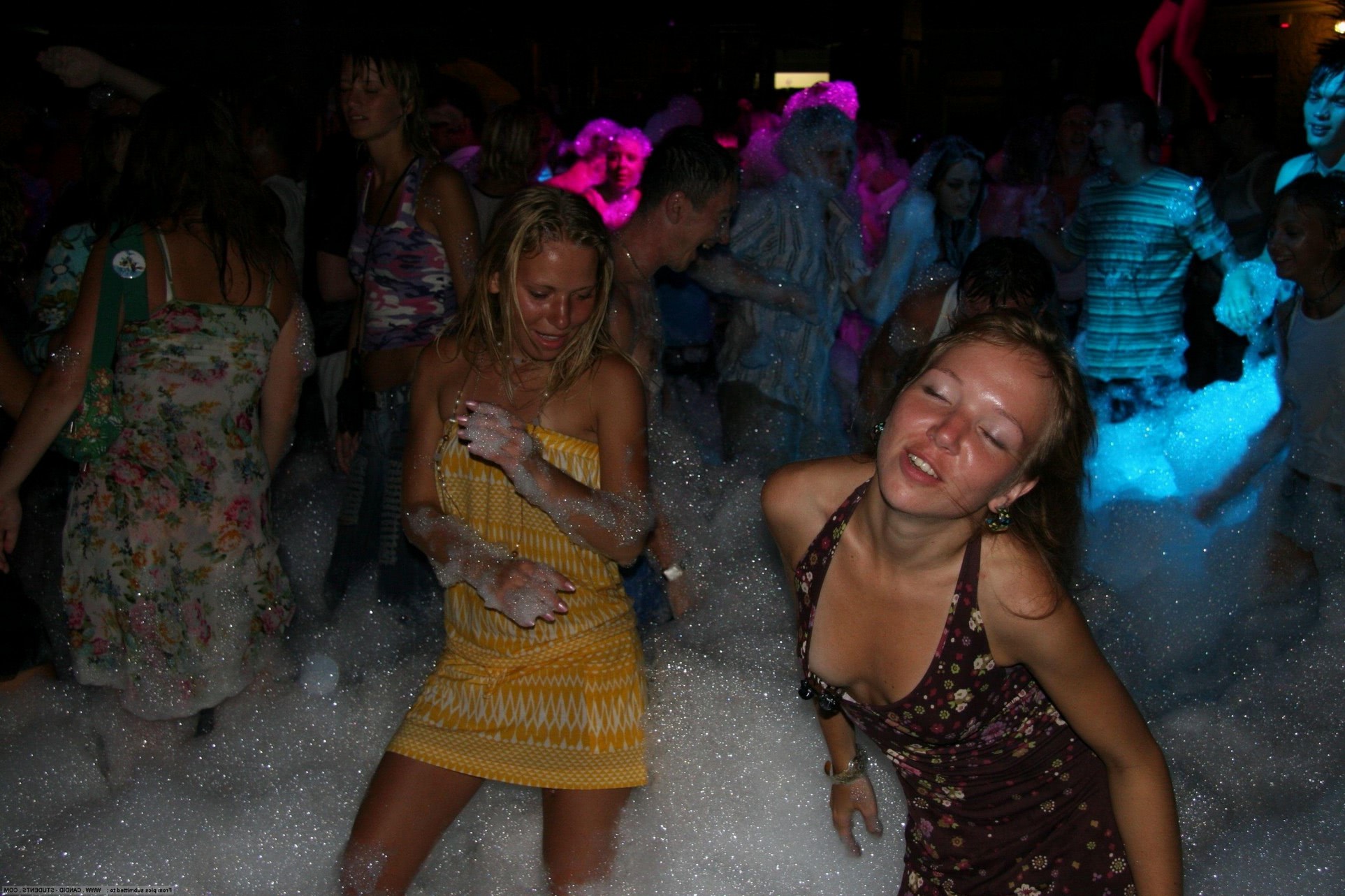 nakedvoyeur oops downblouse pack voyeur