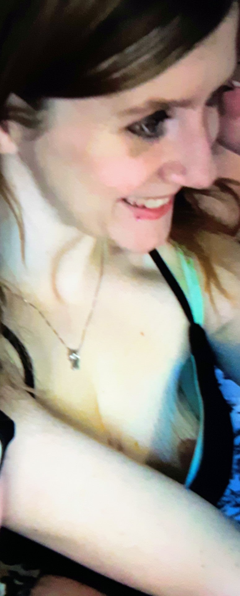 oops downblouse pack voyeur bucuresti