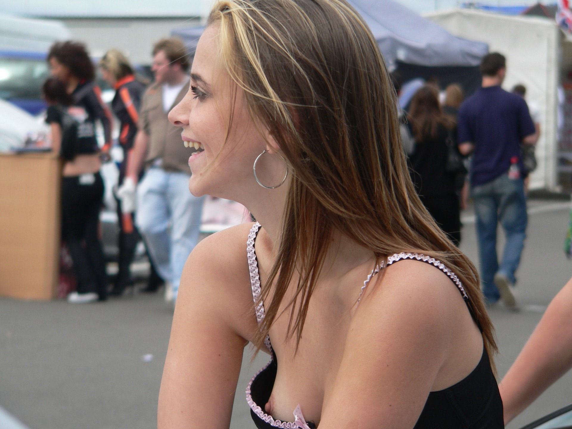 oops downblouse pack voyeur toiletvoyeur