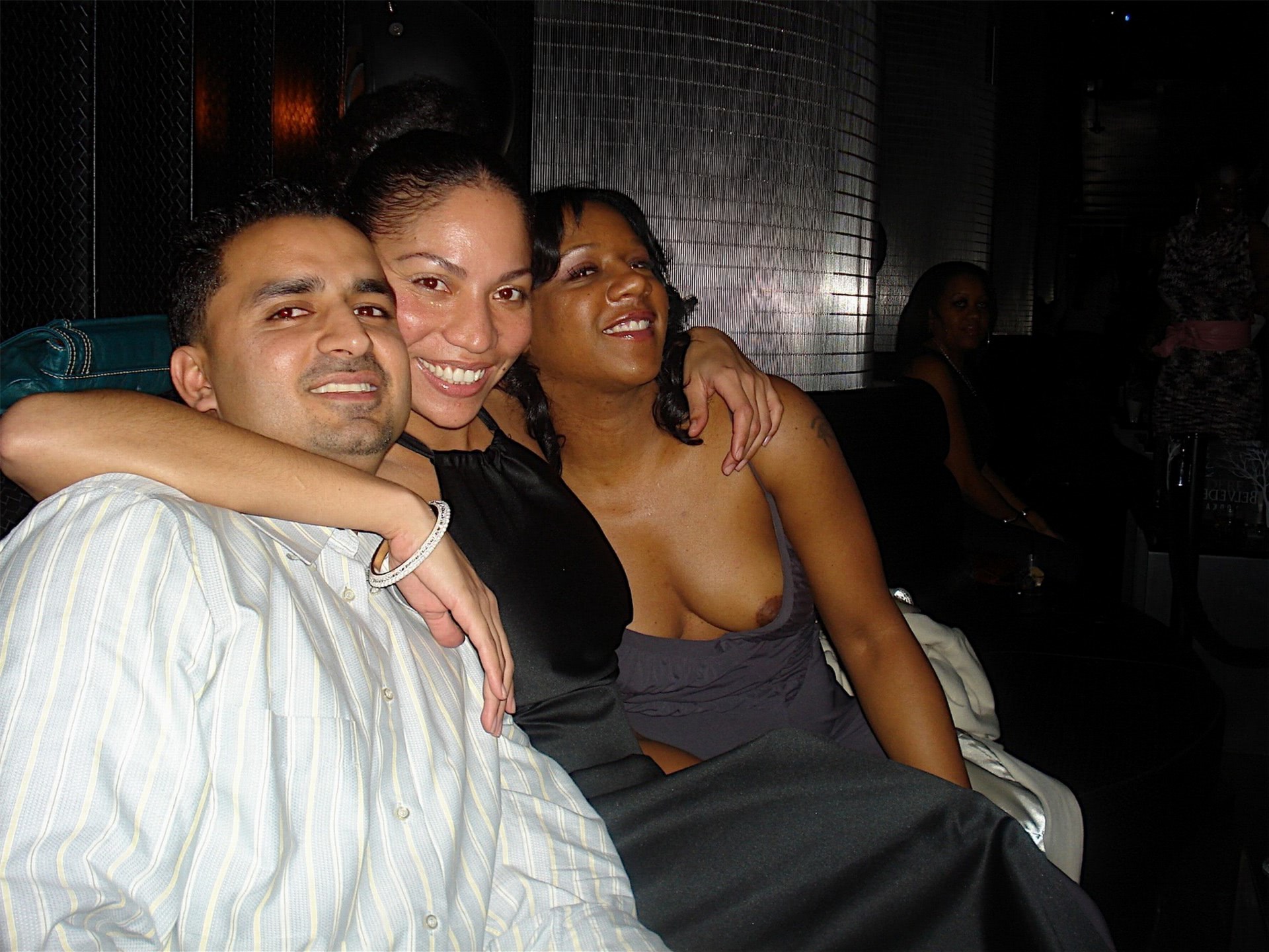 singaporeupskirts oops downblouse pack voyeur