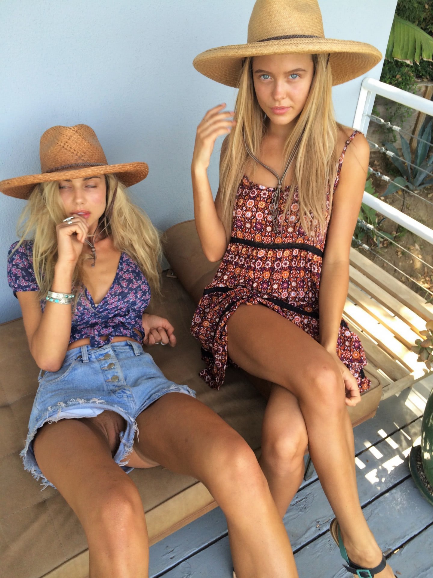 upskirt oops voyeur sexy girls exposed