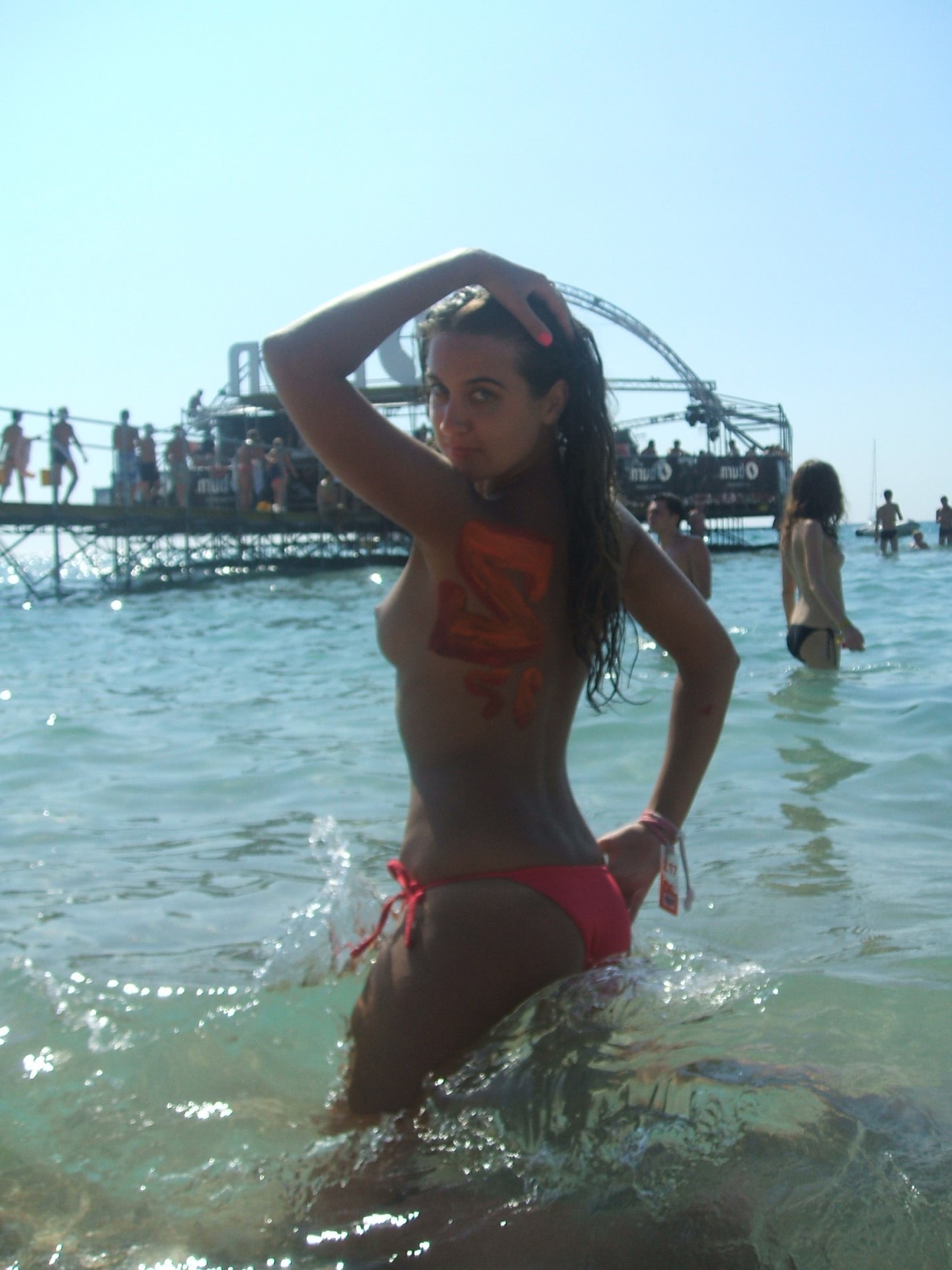 petrecere cu fete goale superbe