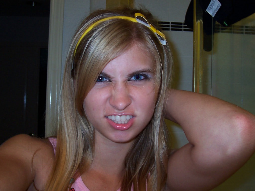 pizda din romania alina e uda rau la pasarica grase