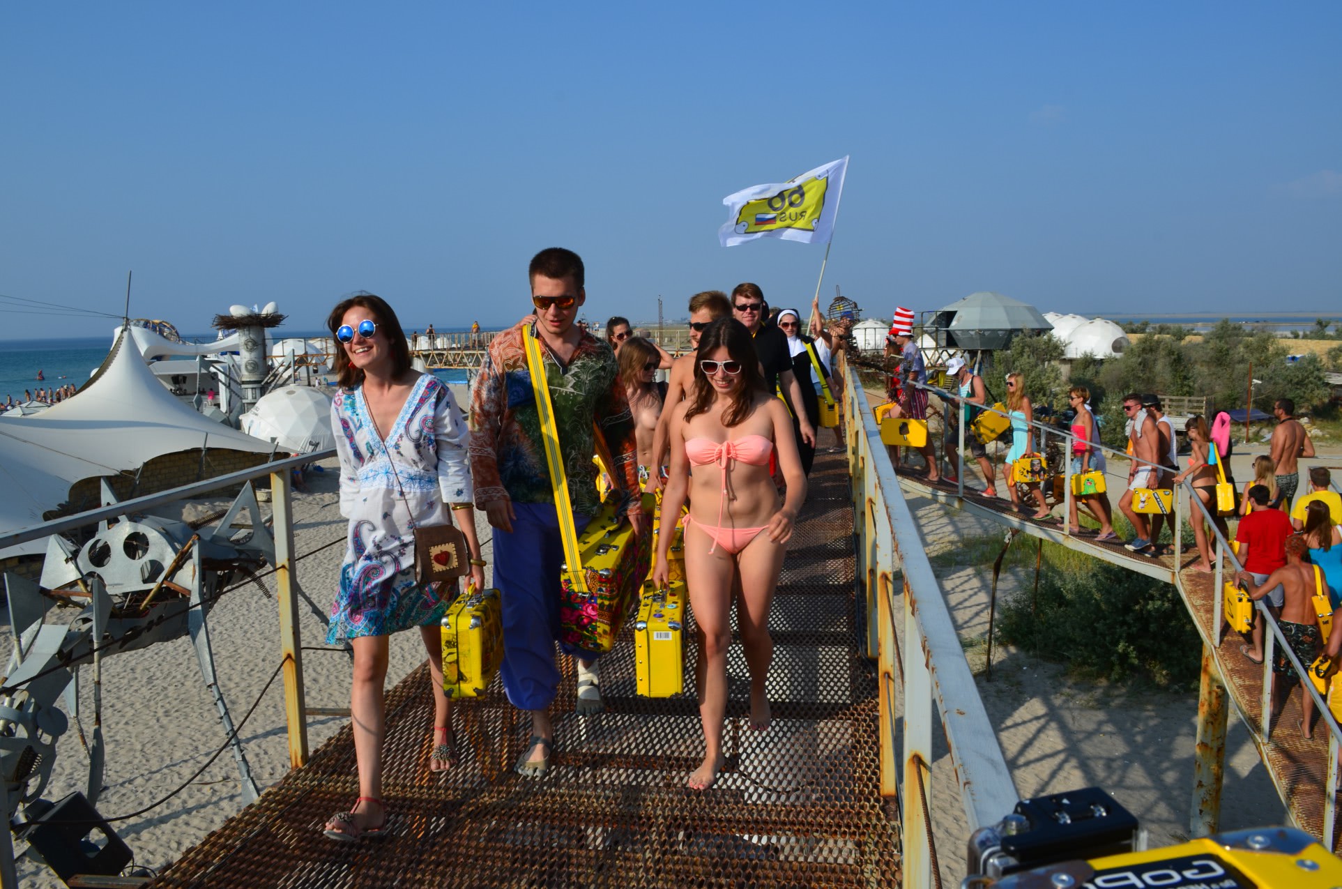 buna pizda si cur gata de actiune pe plaja jpg buna pizda si cur gata de actiune pe plaja