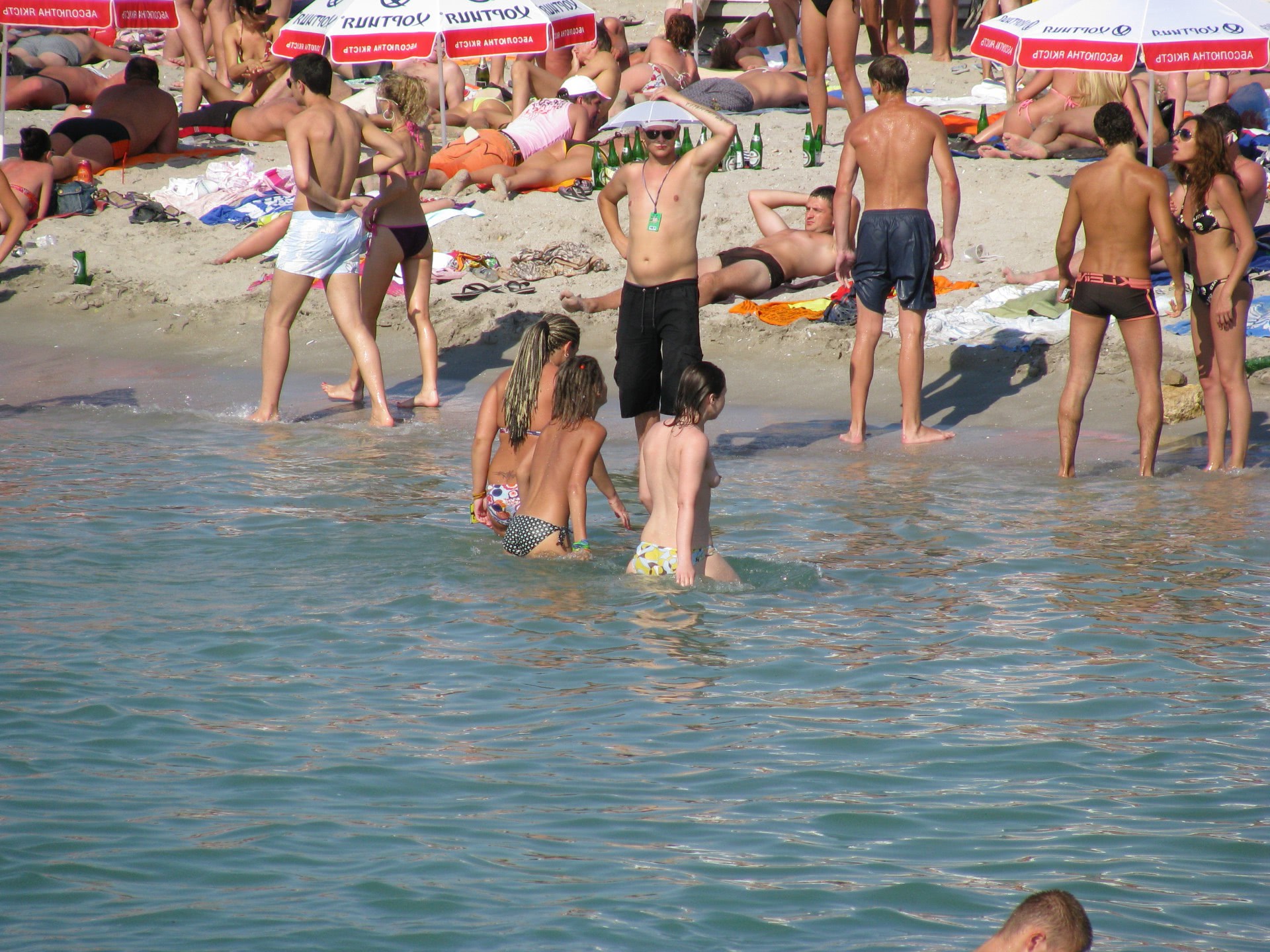 frumoase pizda si cur gata de actiune pe plaja jpg frumoase pizda si cur gata de actiune pe plaja