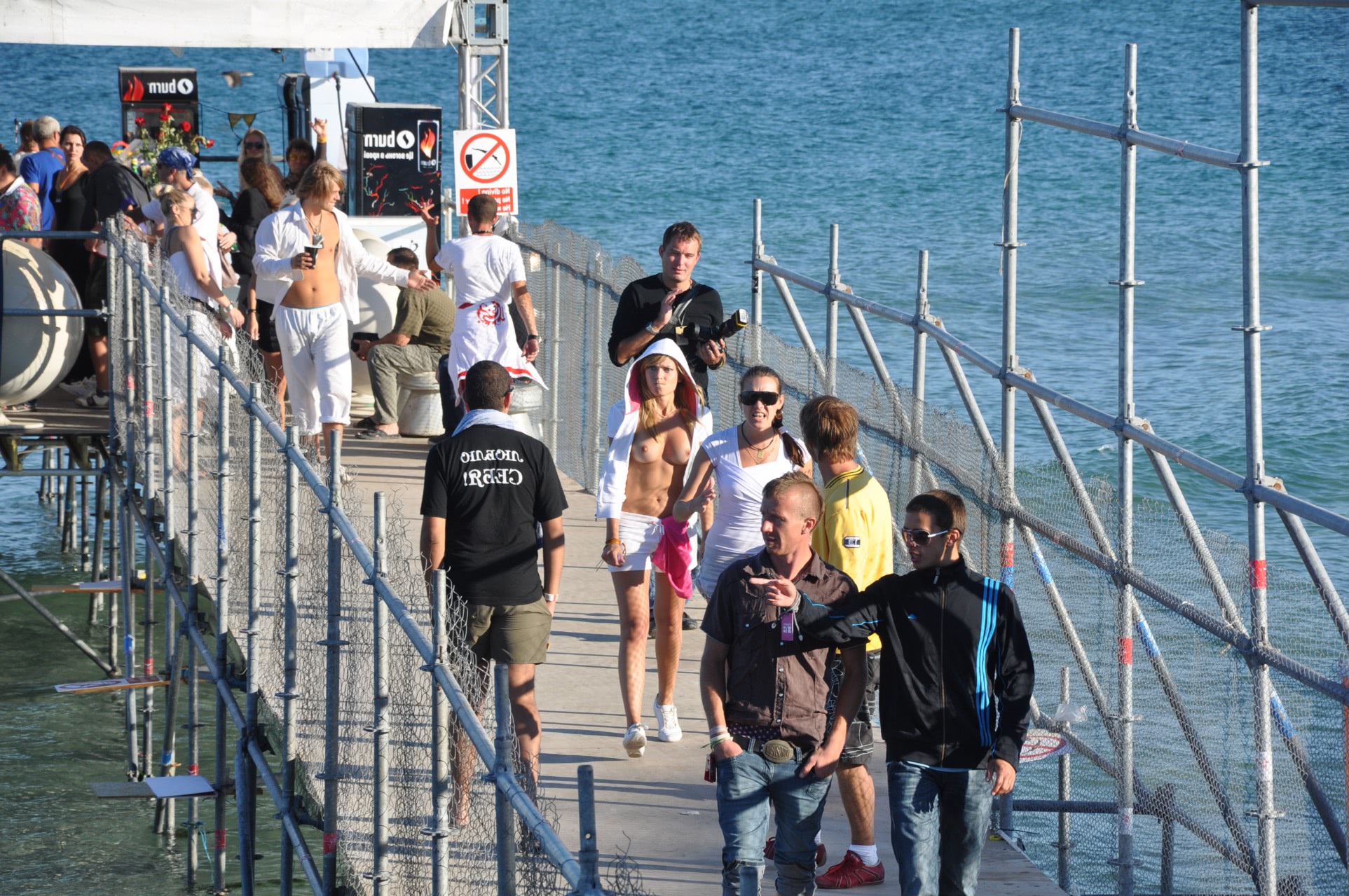 gratis pizda si cur gata de actiune pe plaja