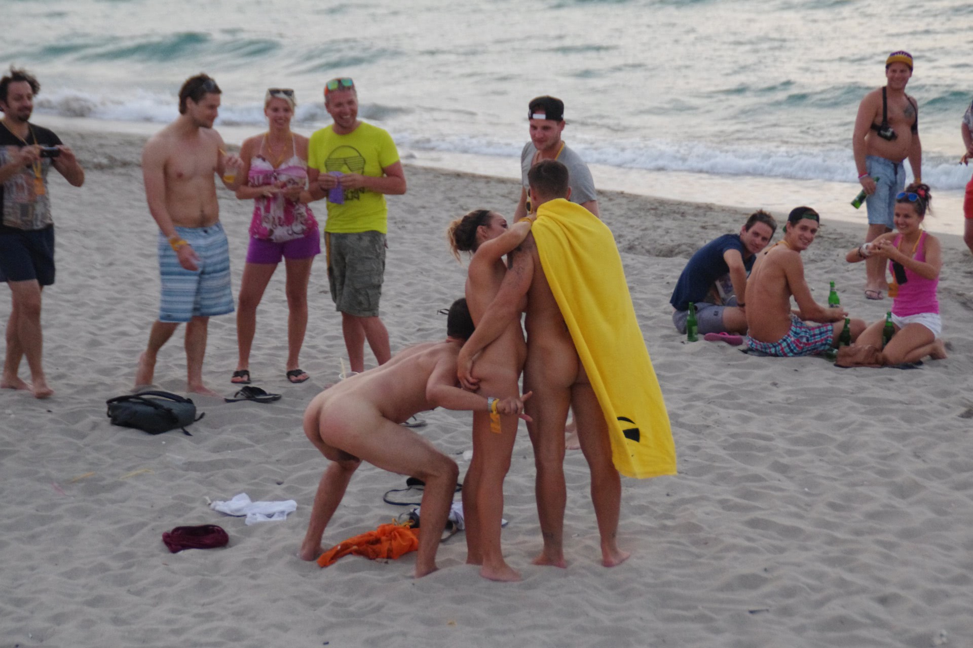 pizda si cur gata de actiune pe plaja romance jpg pizda si cur gata de actiune pe plaja romance