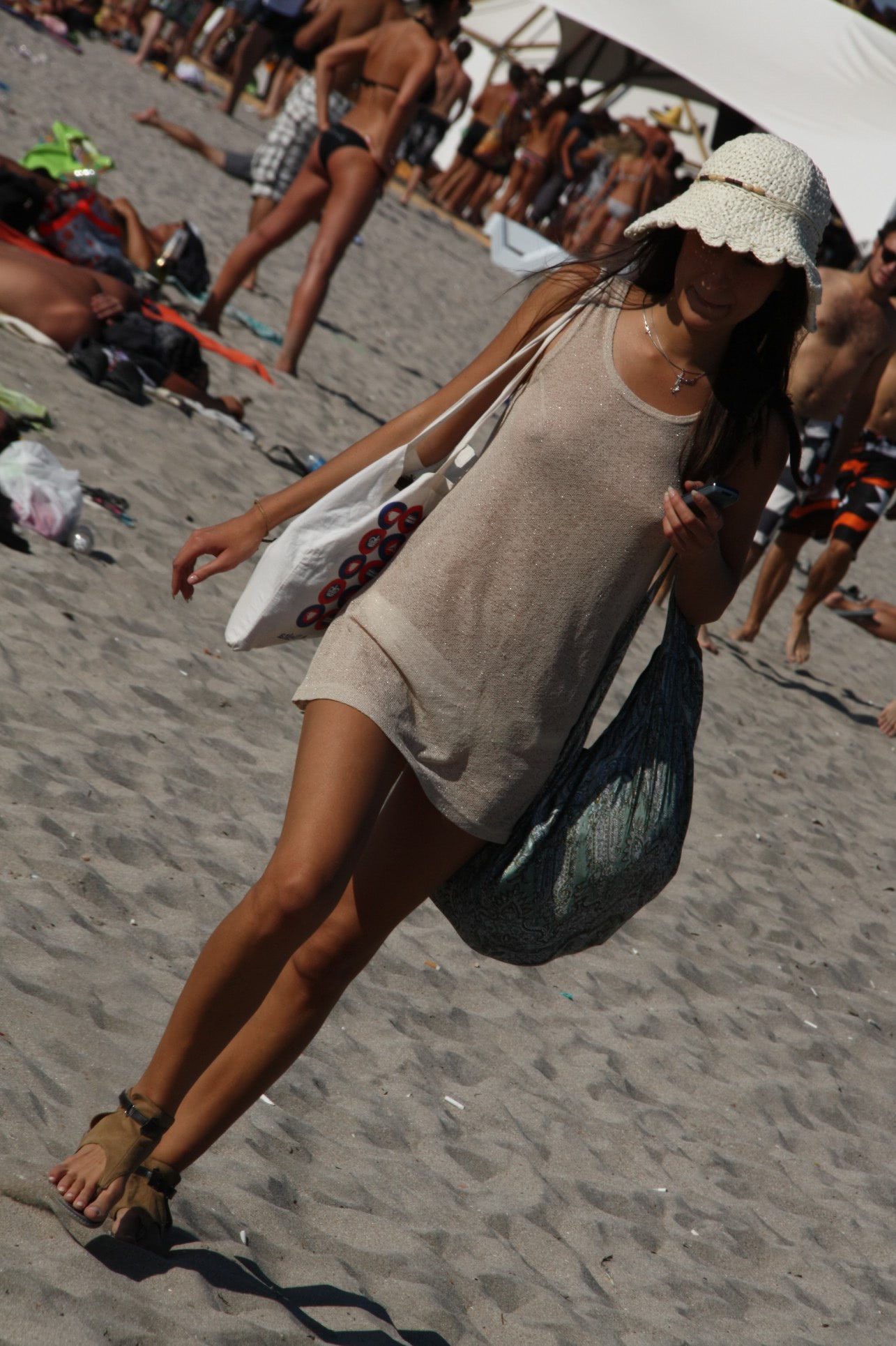 topless pizda si cur plaja