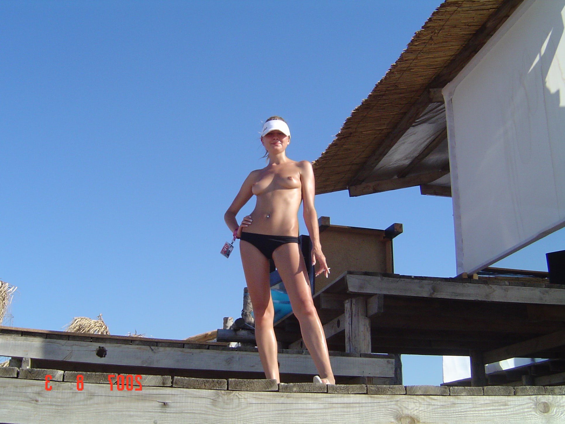 pizde goale la plaja virgine