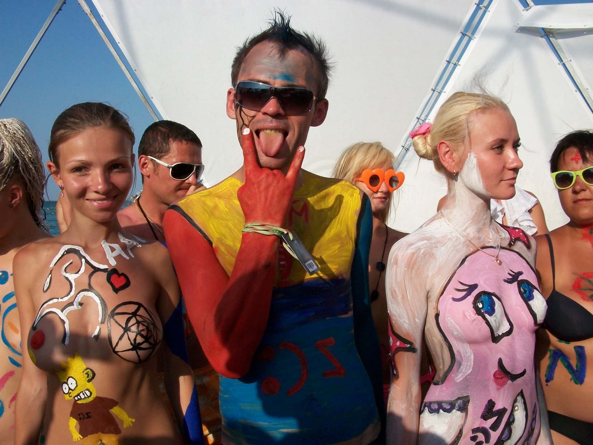 pizde goale pe plaja si in apa poza