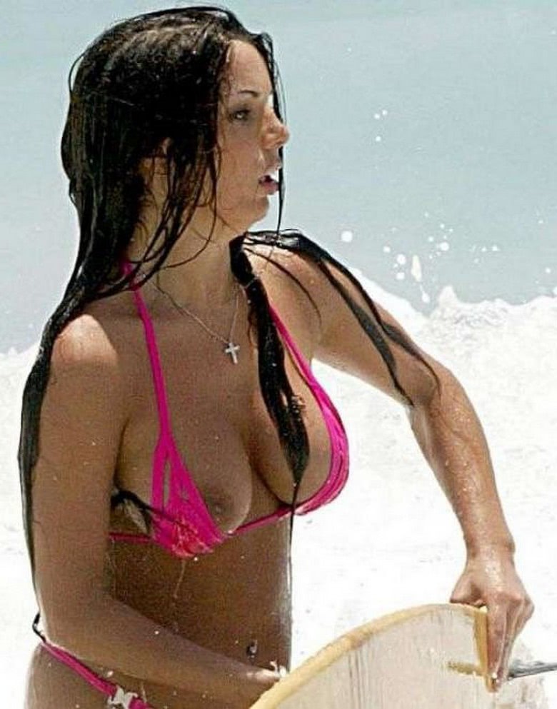 anunturi poza cu fete goale la dus