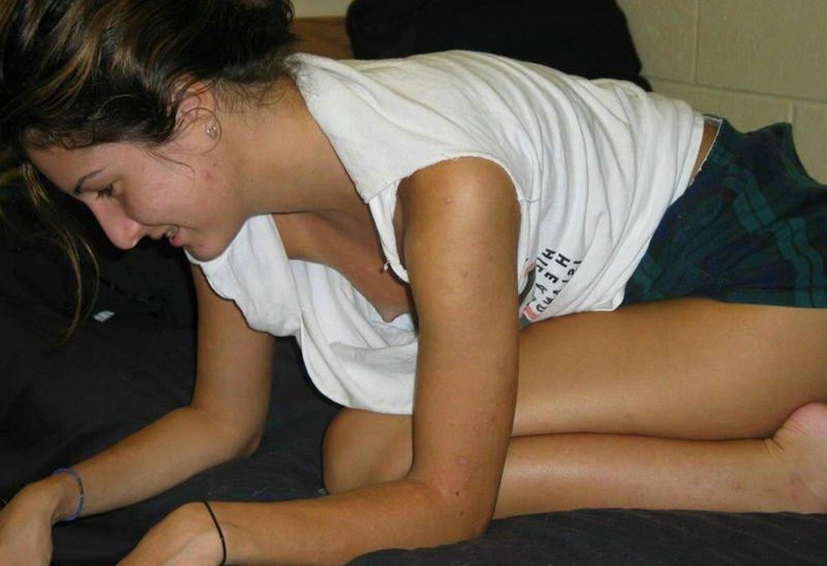 sexy poza cu fete goale la dus