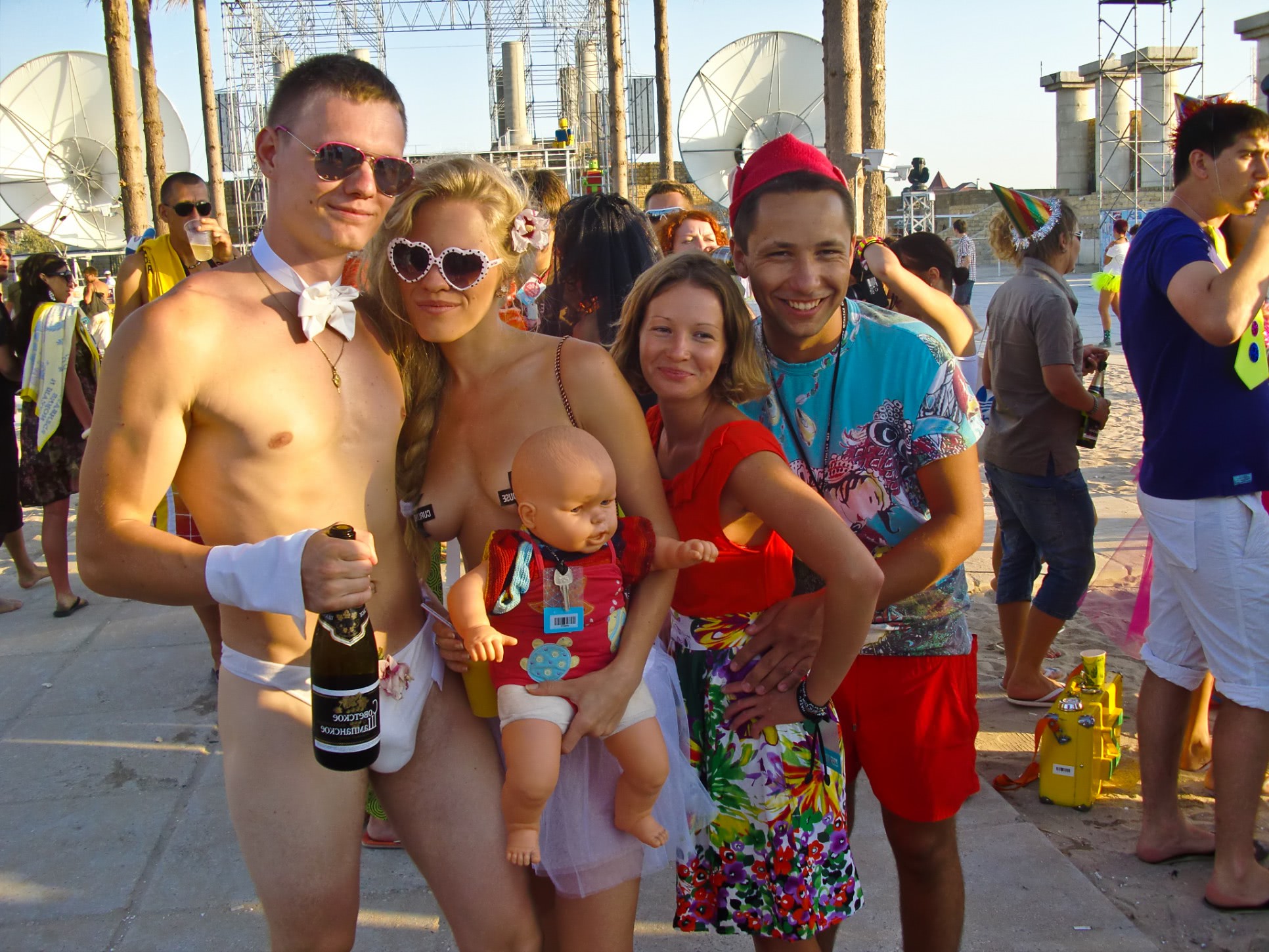 cea poza cu pizda si cur la dus