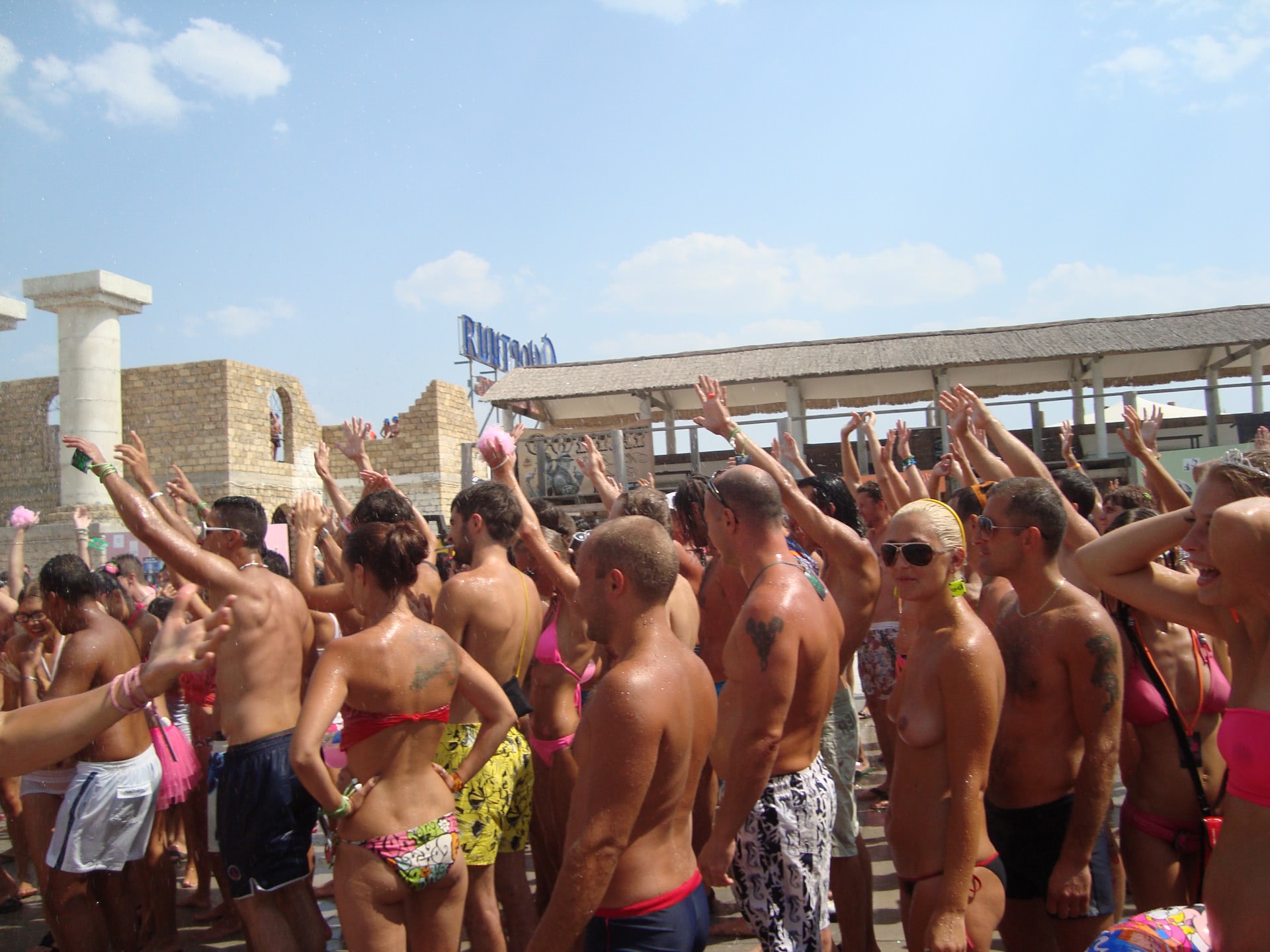 femei poza cu pizda si cur la dus