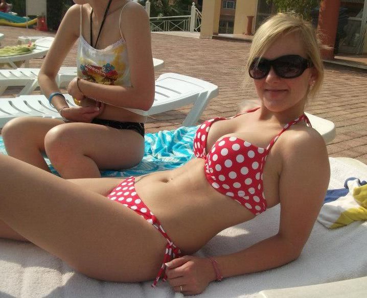 bruneta poze cu pizde romance