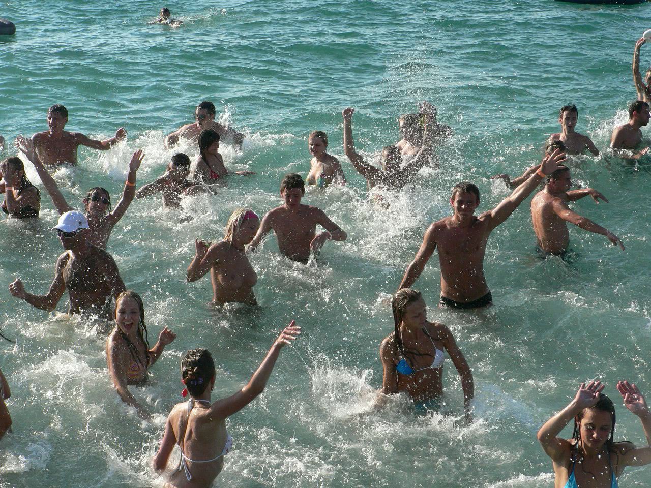 cur poze femei voluptoase