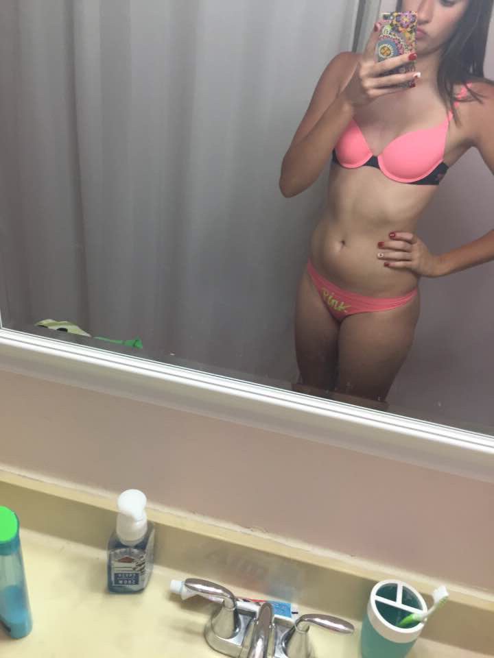 poze fete in pizda goala curve matrimoniale