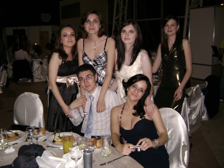 poze cu femei in costum de baie