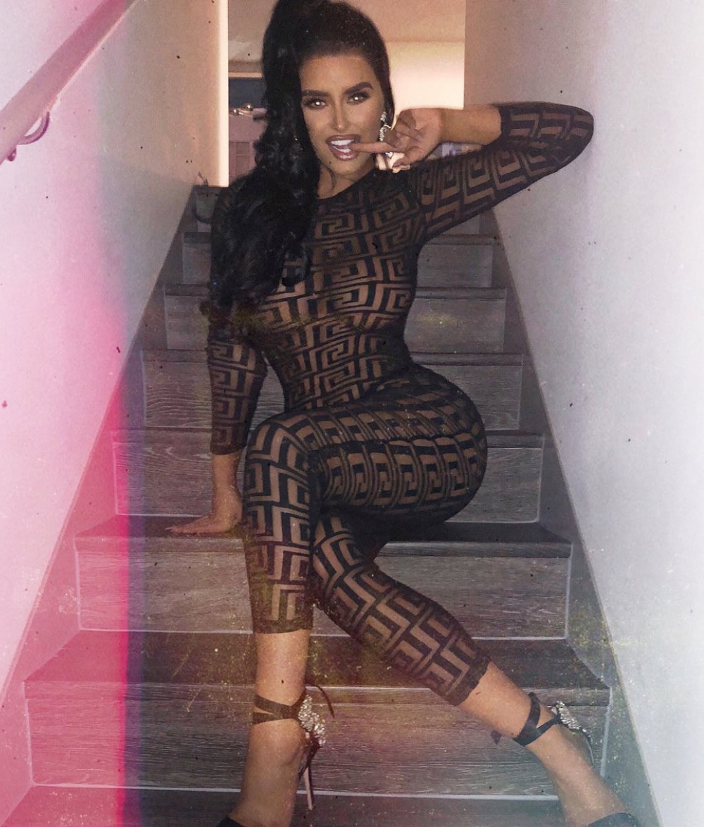 pula fute pizda fata geme de placere