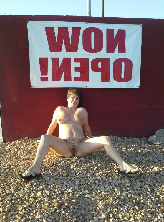 bunaciune cu tate mari la o petrecere