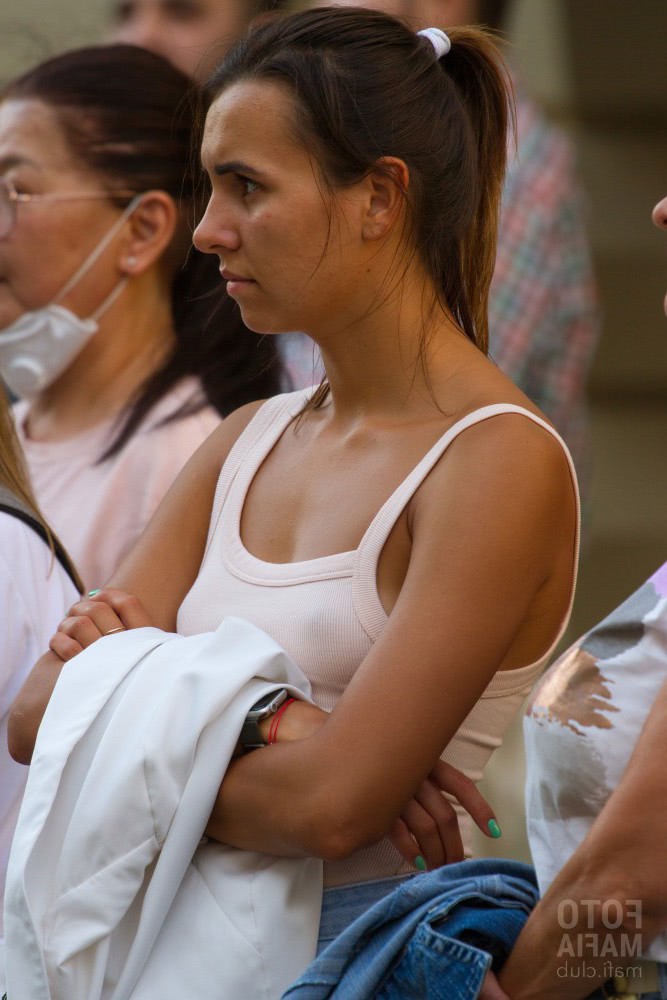 princess sfarcuri prin bluze transparente jpg princess sfarcuri prin bluze transparente