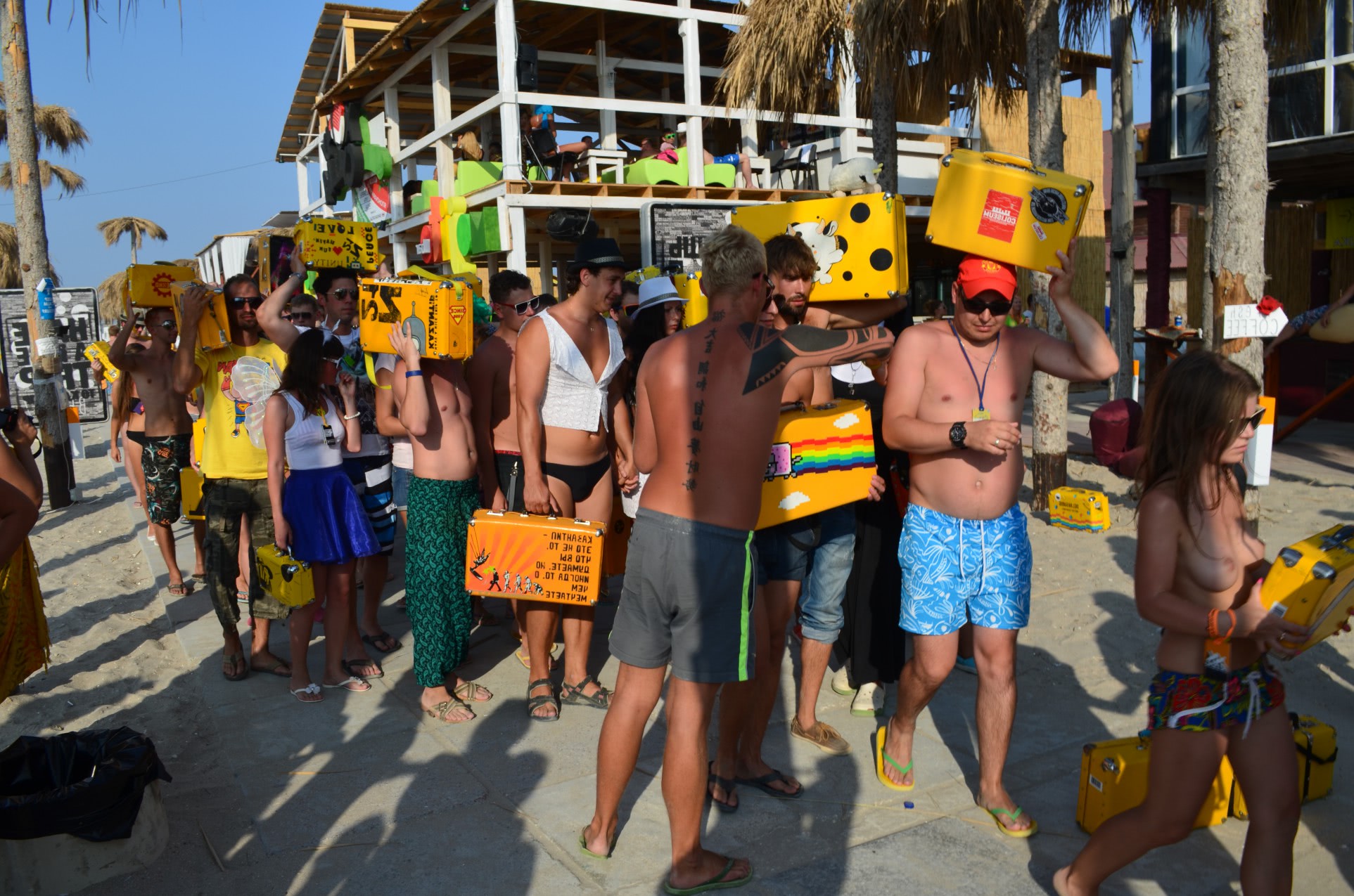 topless la plaja buna jpg topless la plaja buna