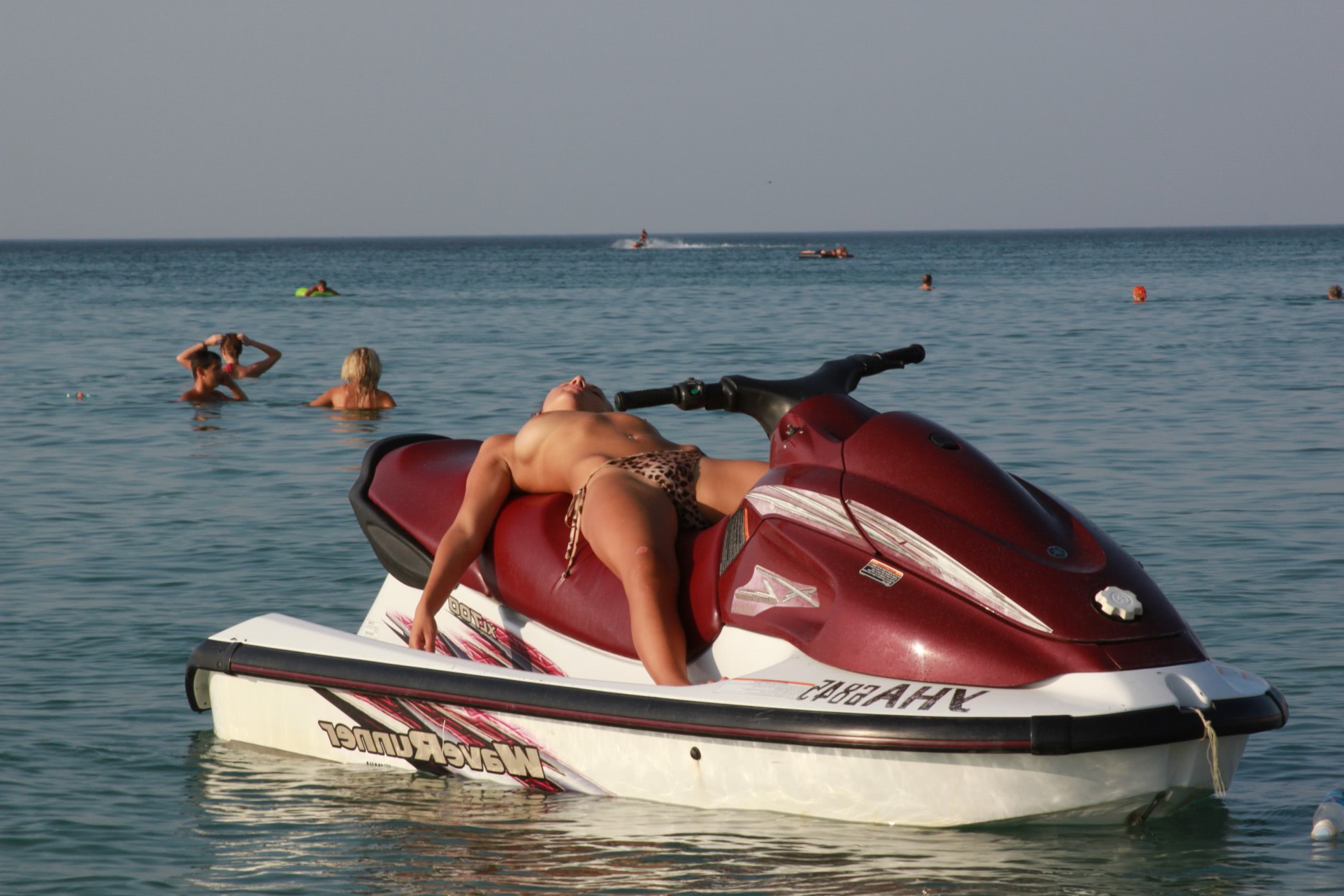 topless la plaja cur jpg topless la plaja cur