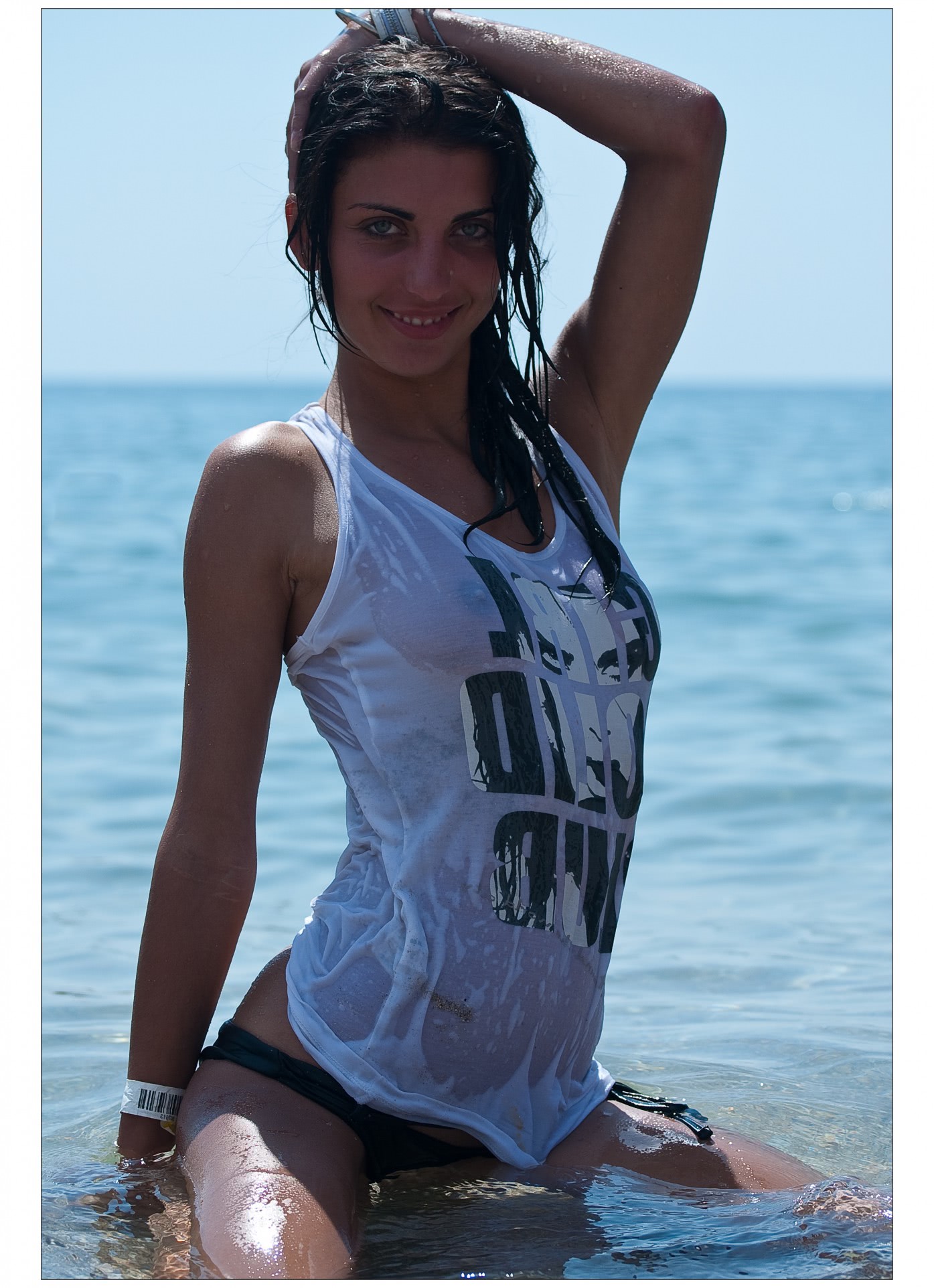 topless la plaja sex jpg topless la plaja sex