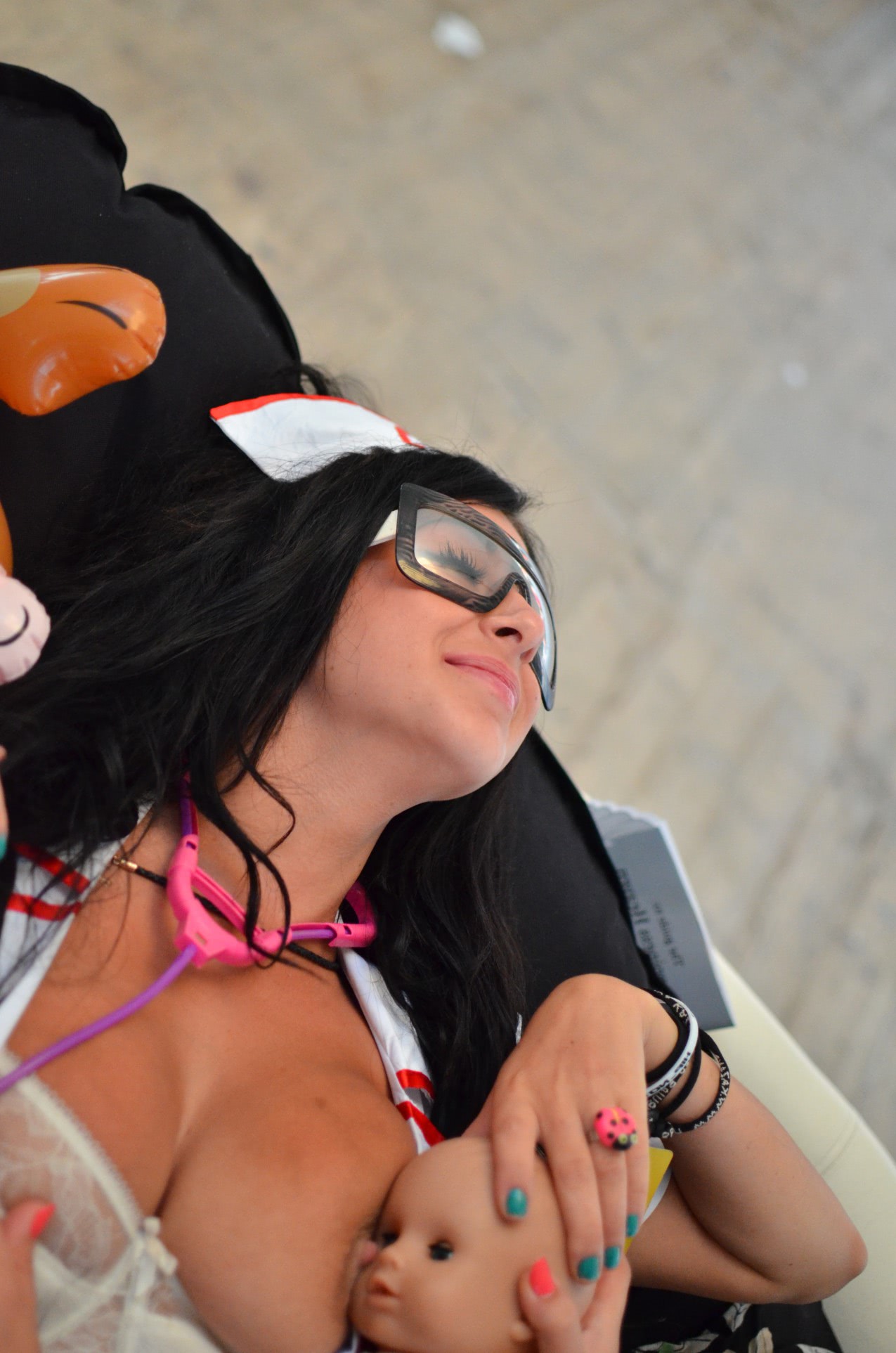 upskirt topless la plaja jpg upskirt topless la plaja