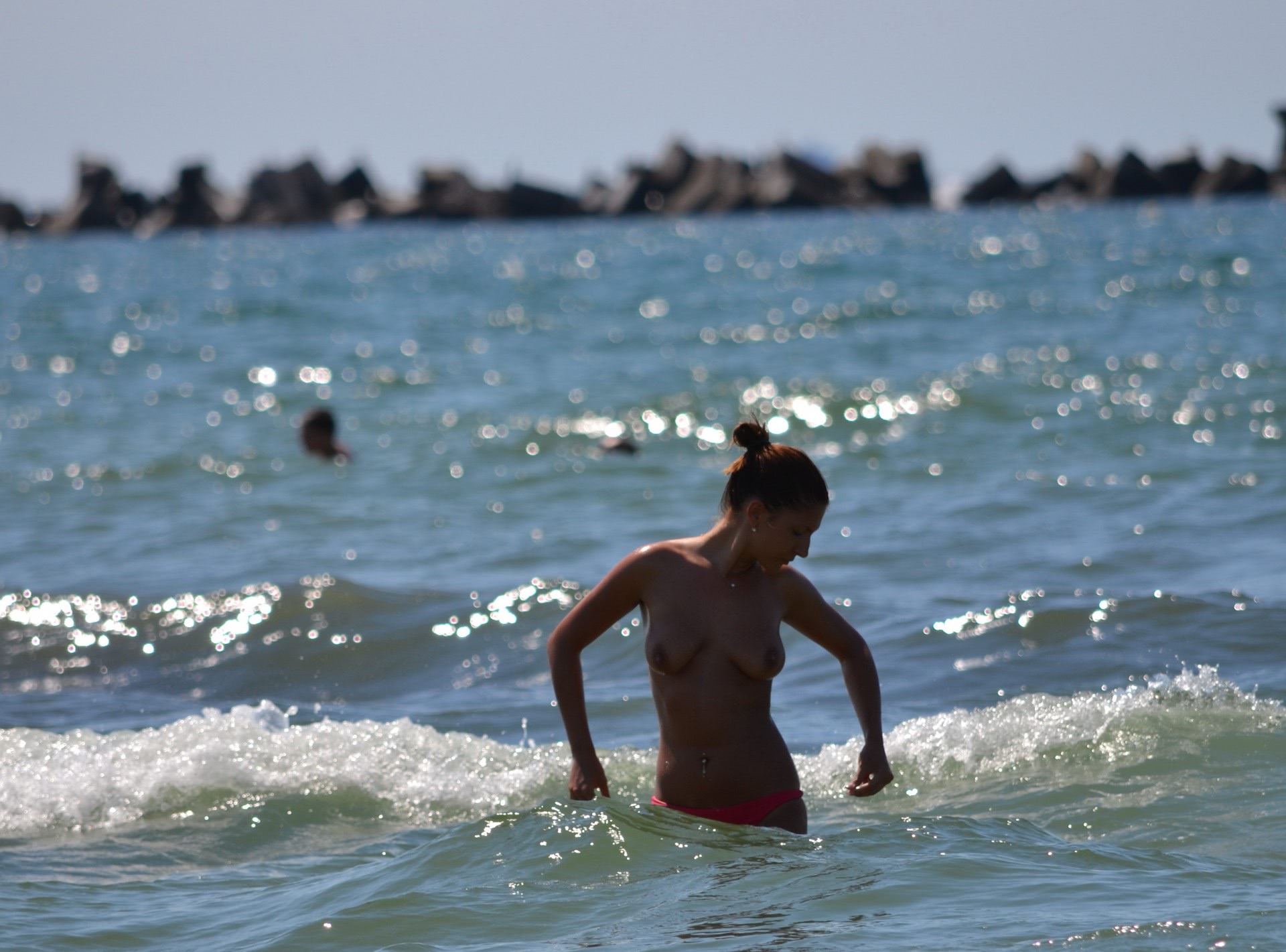 topless la plaja nu ma poza te rog sex jpg topless la plaja nu ma poza te rog sex