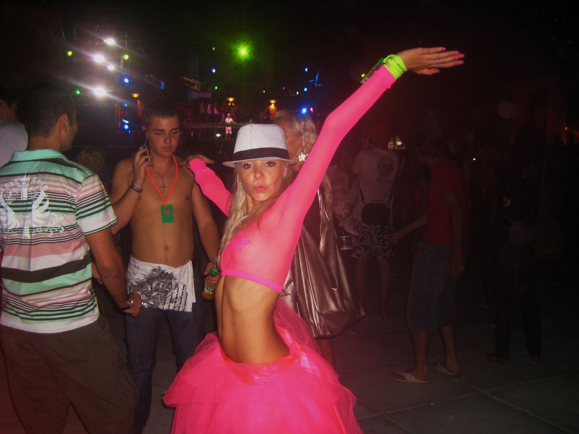 oral topless romanca jpg oral topless romanca