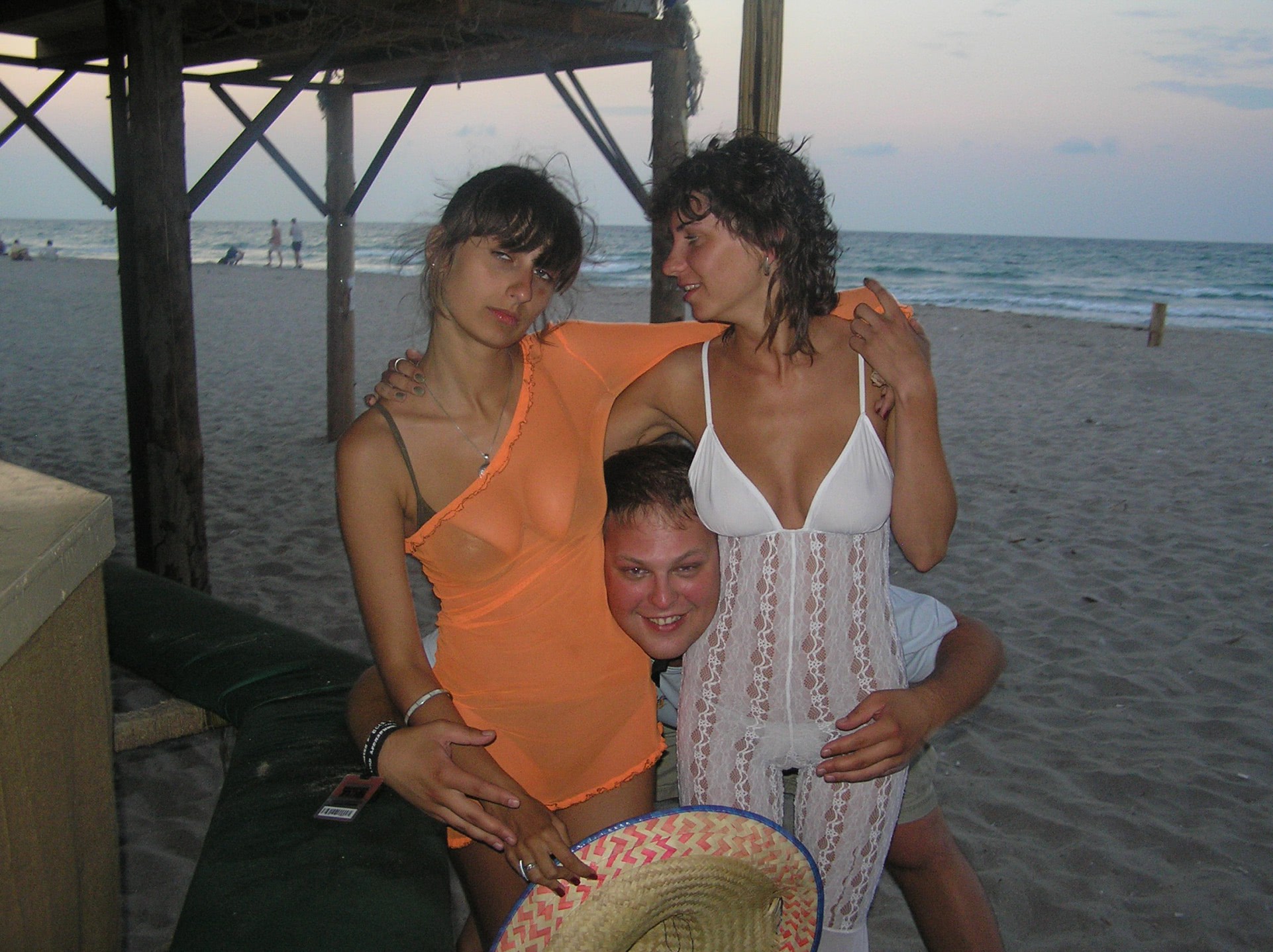 tate topless romanca jpg tate topless romanca