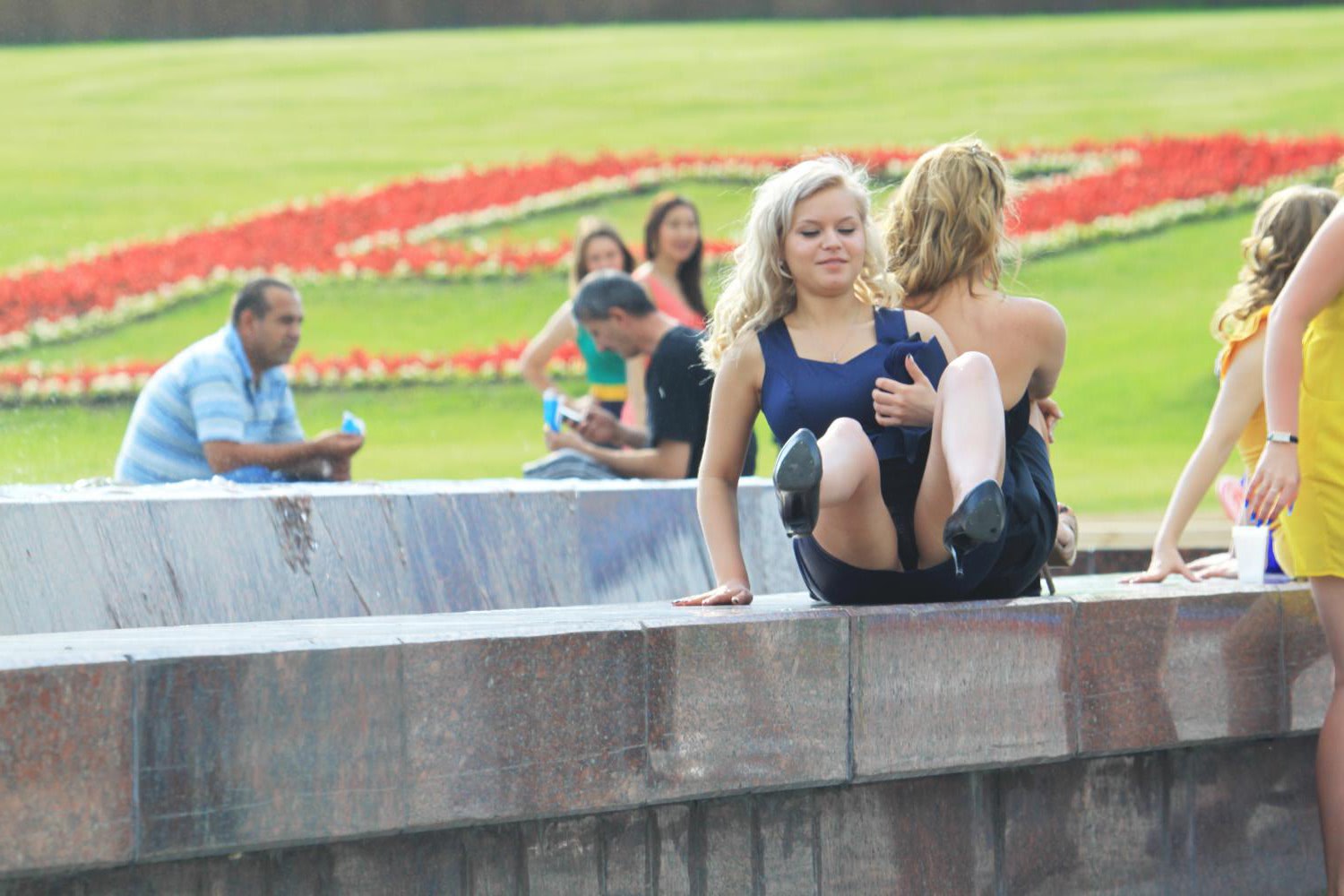 femei upskirt hidden cam romania